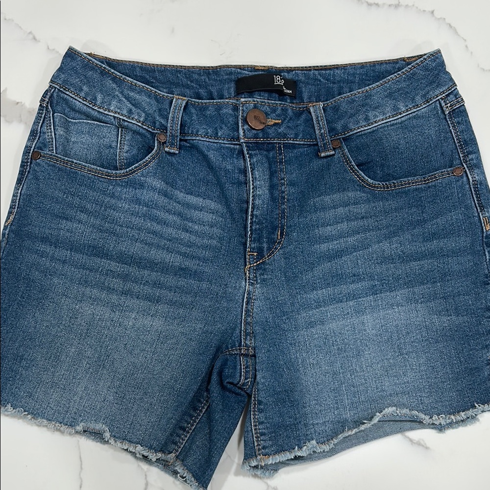 1822 Denim Blue Jean Shorts